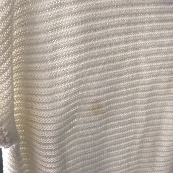 New listings ! 👚 - Picture 2 of 2